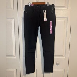 Denizen from Levi's Black Low-rise, button/zip up Jeggings -NWT